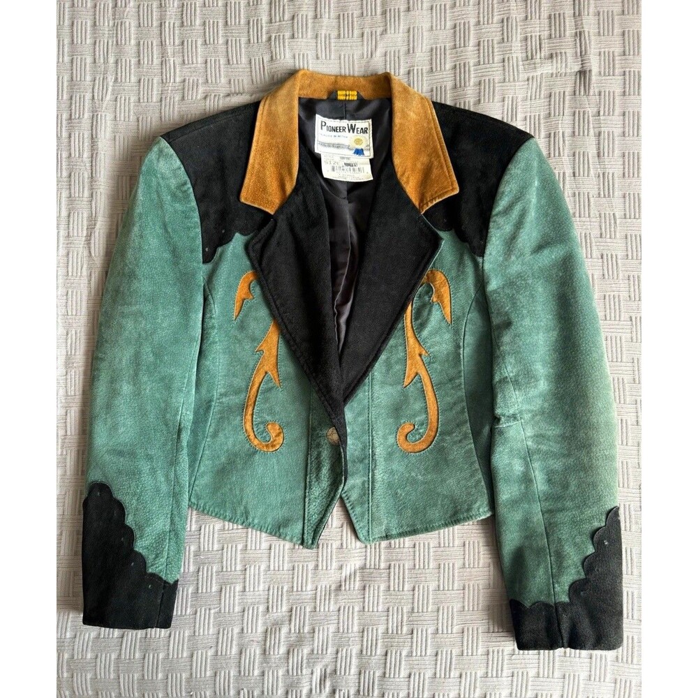 Vintage 1980s Pioneer Wear Cropped Western Suede Jacket - Style 21203